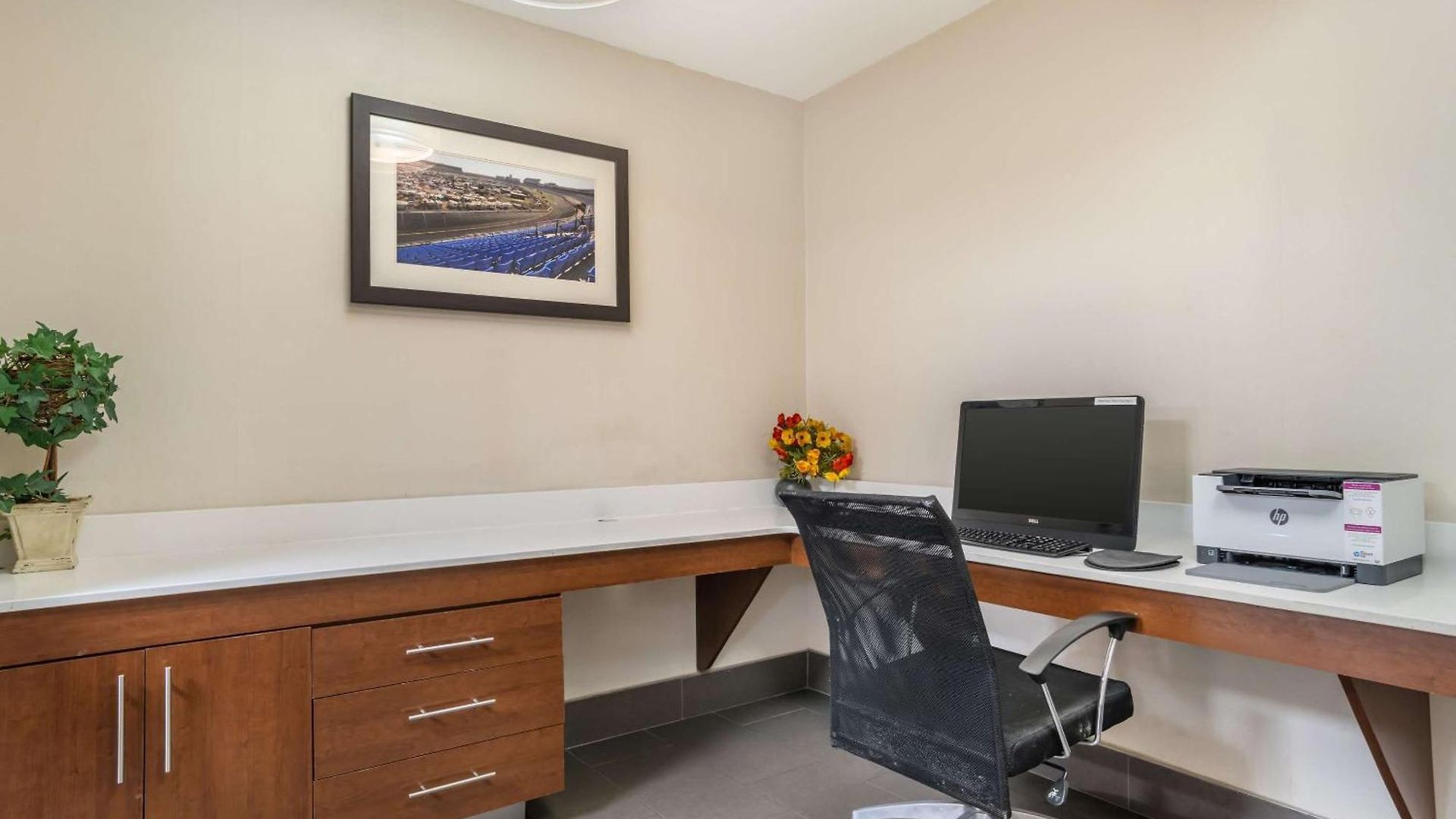 Comfort Airport Uptown 3*