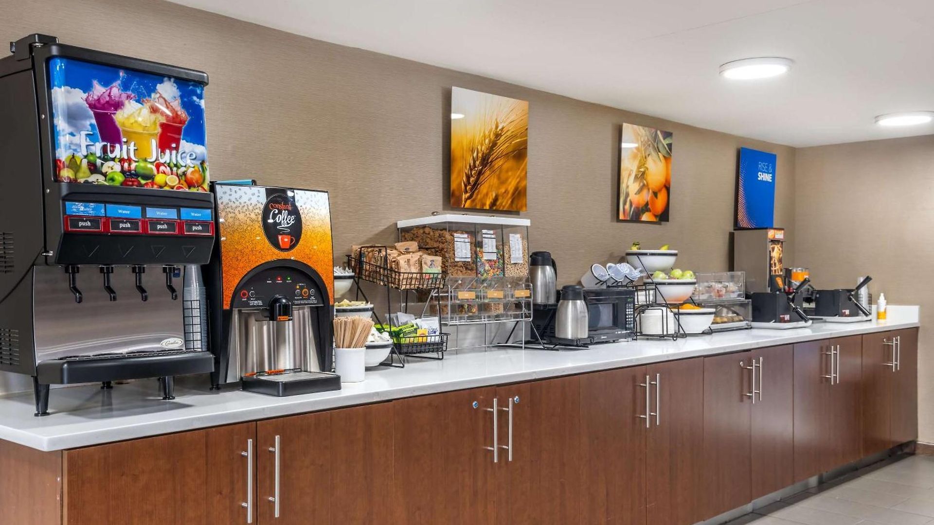 Comfort Airport Uptown Inn 3*