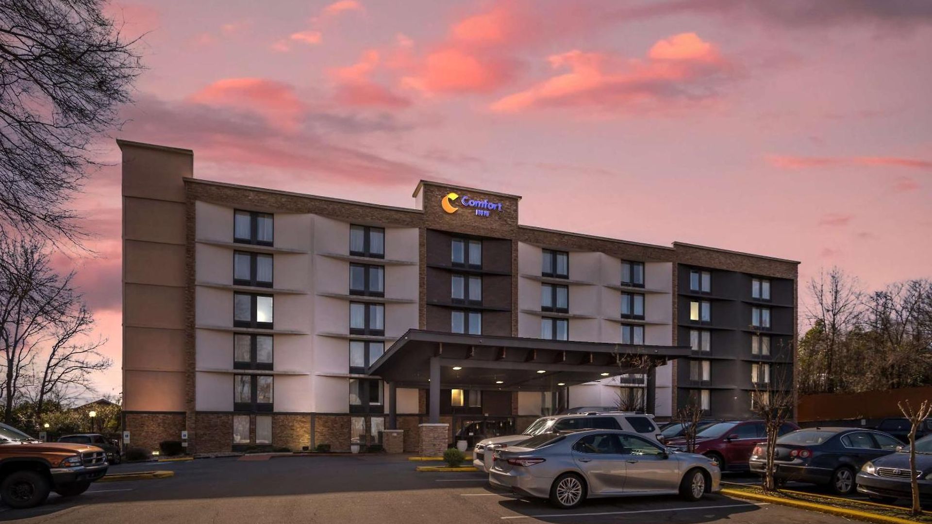 Comfort Airport Uptown Inn