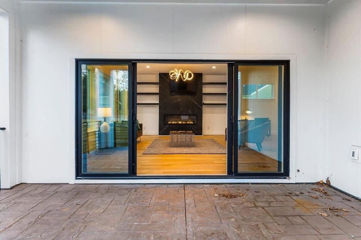 Charlotte's Modern Luxe - Your Stylish Haven