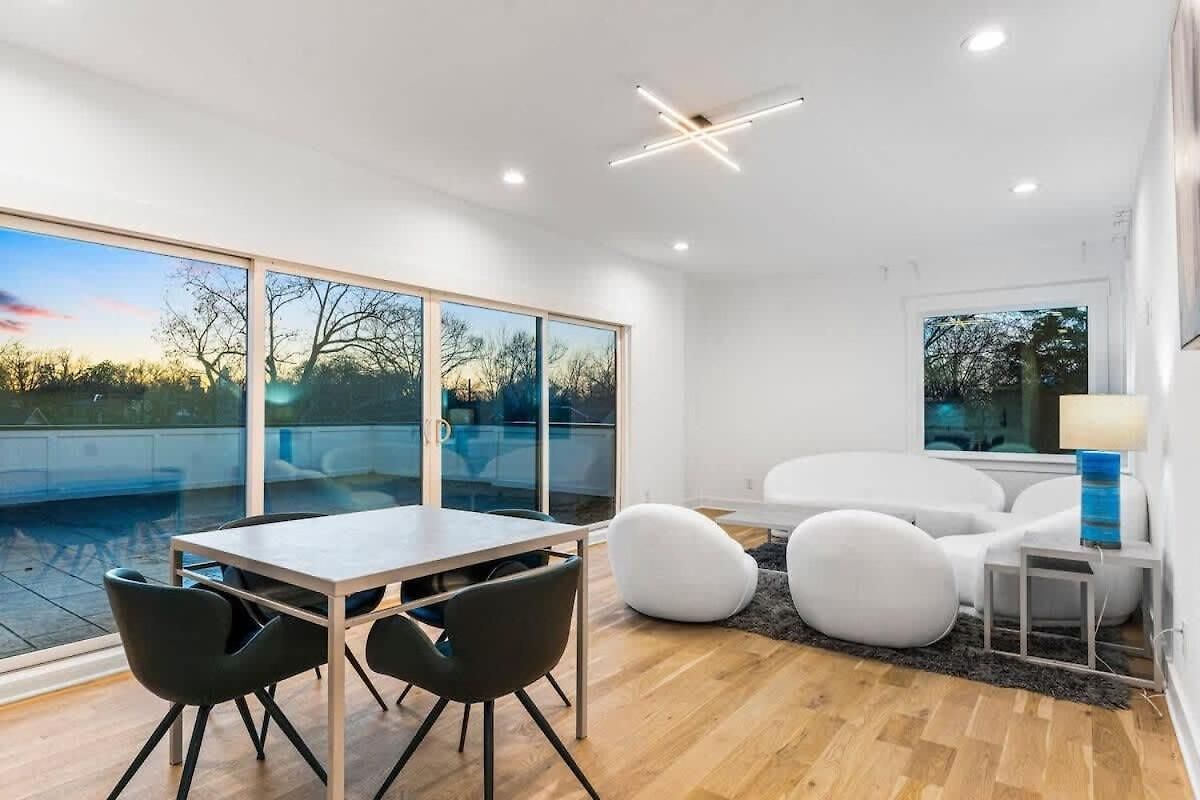 Charlotte's Modern Luxe - Your Stylish Haven *