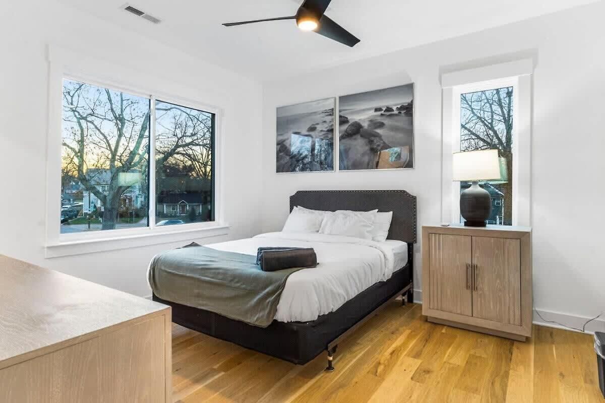 Charlotte's Modern Luxe - Your Stylish Haven Charlotte