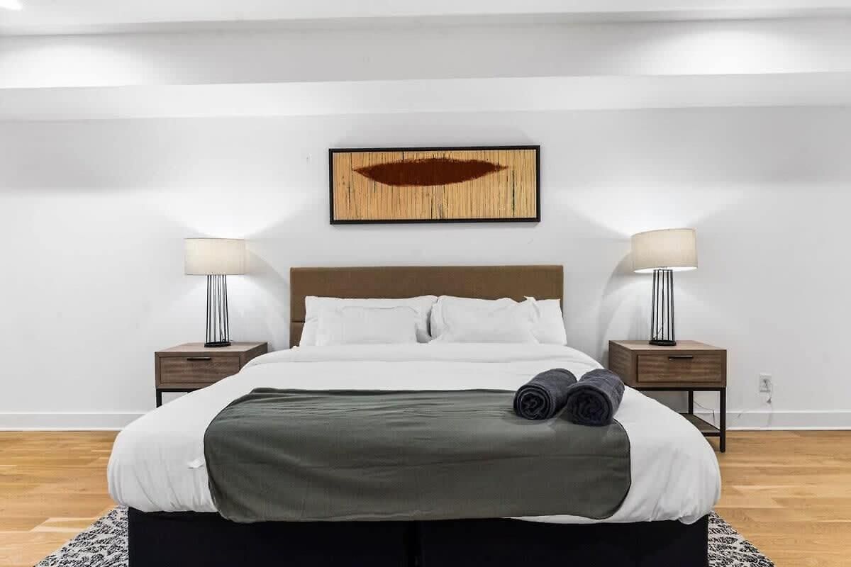 Charlotte's Modern Luxe - Your Stylish Haven *