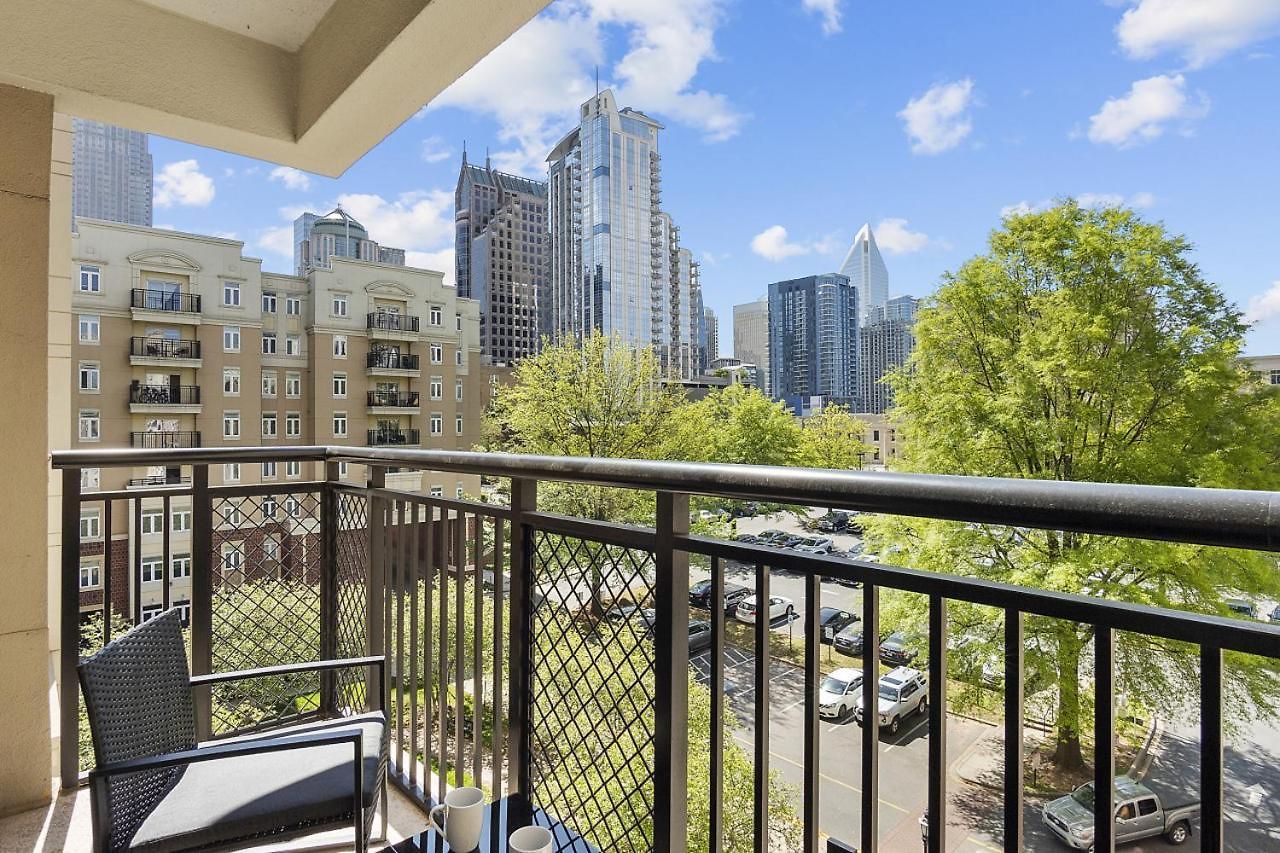 Apartment Beautiful Blue Spacious Free Parking View Gym *