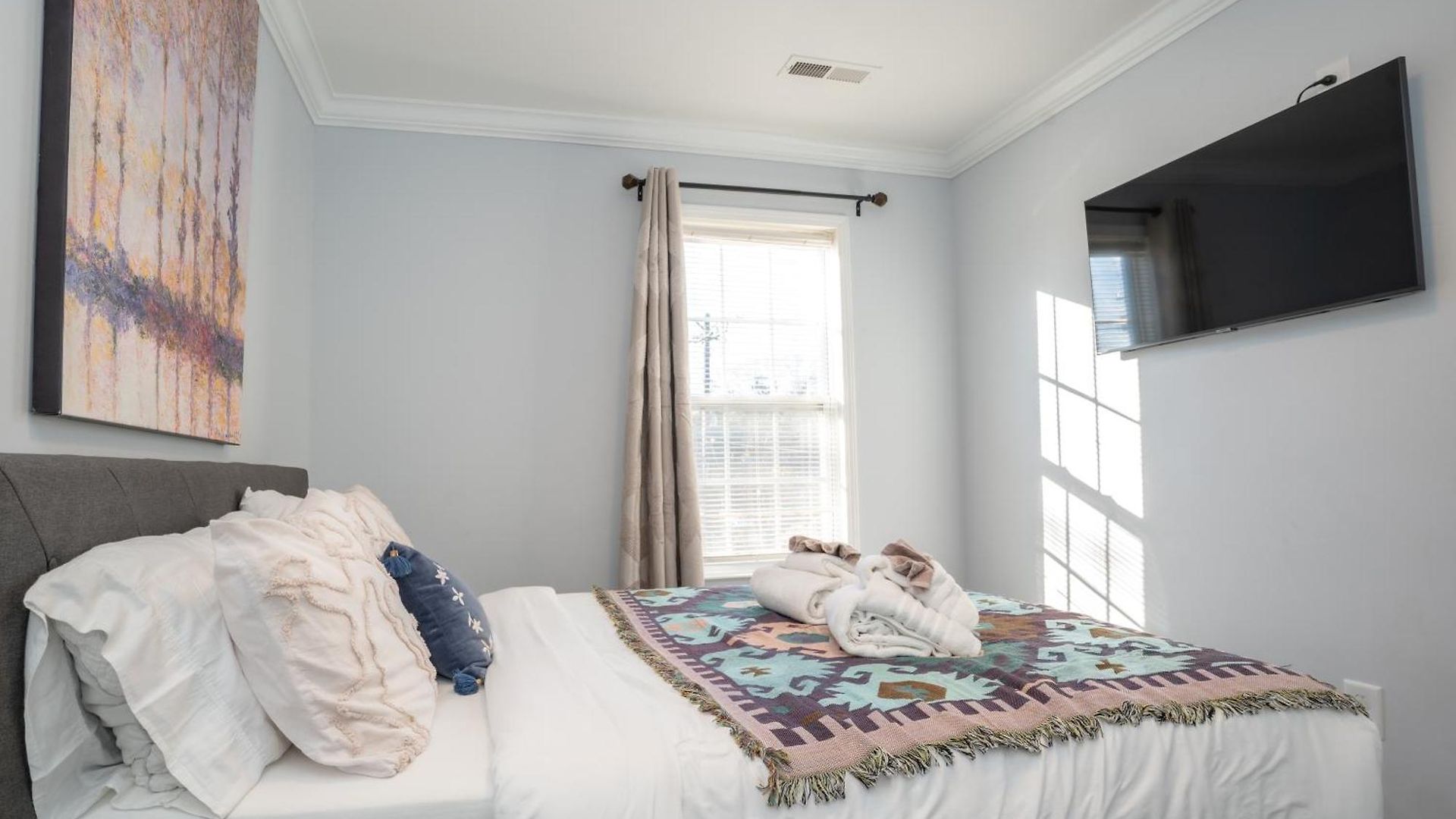 Downtown Gem With Fenced Yard, Bbq Grill And Firepit Holiday home *