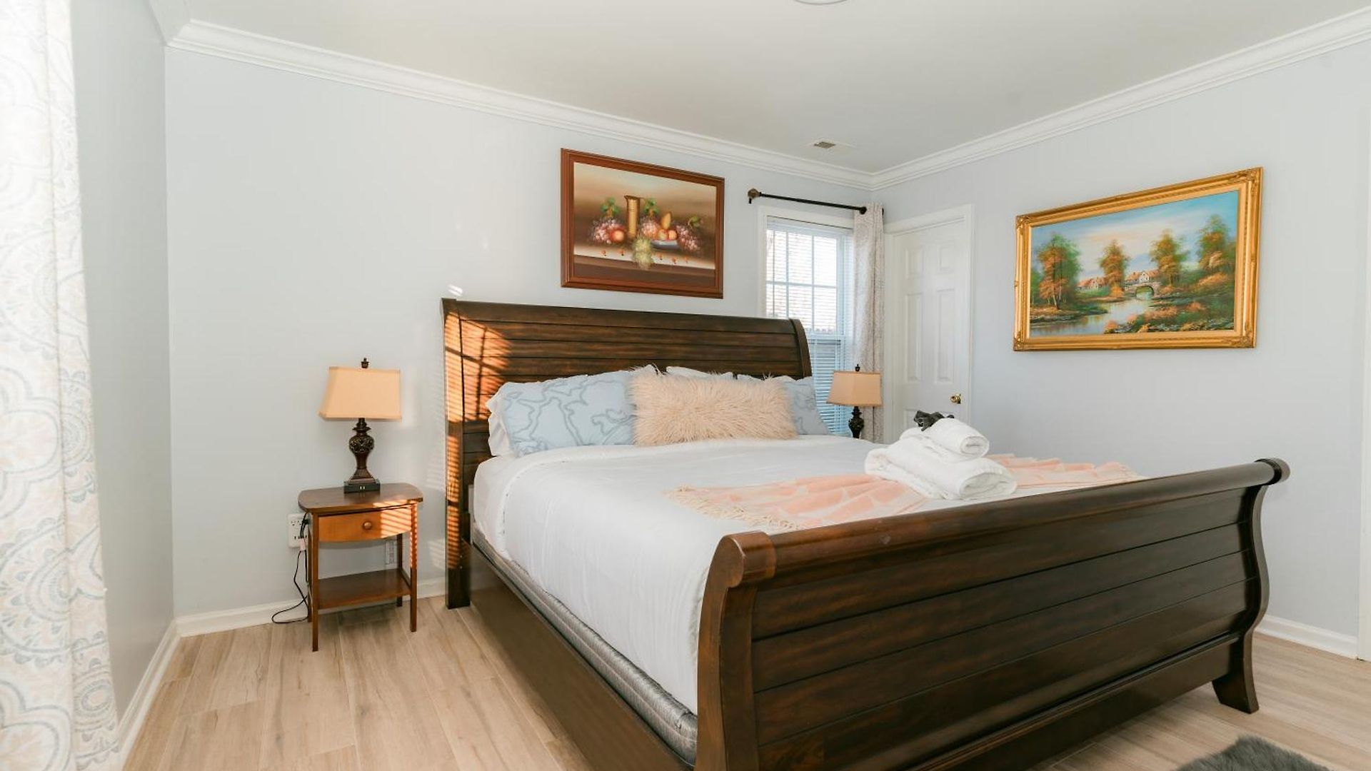 Downtown Gem With Fenced Yard, Bbq Grill And Firepit Holiday home Charlotte