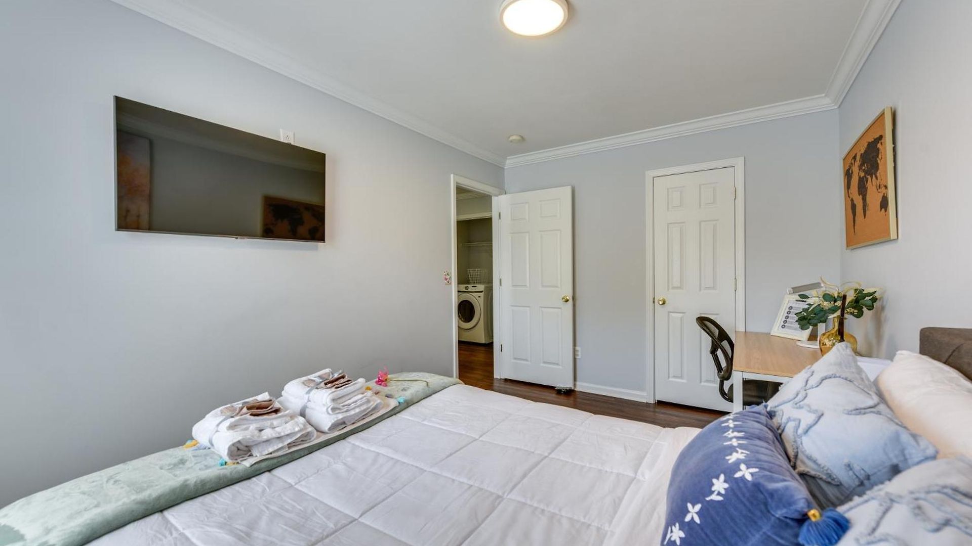 Downtown Gem With Fenced Yard, Bbq Grill And Firepit Holiday home Charlotte