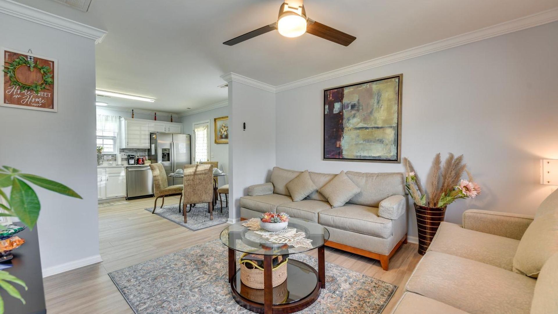 Holiday home Downtown Gem With Fenced Yard, Bbq Grill And Firepit