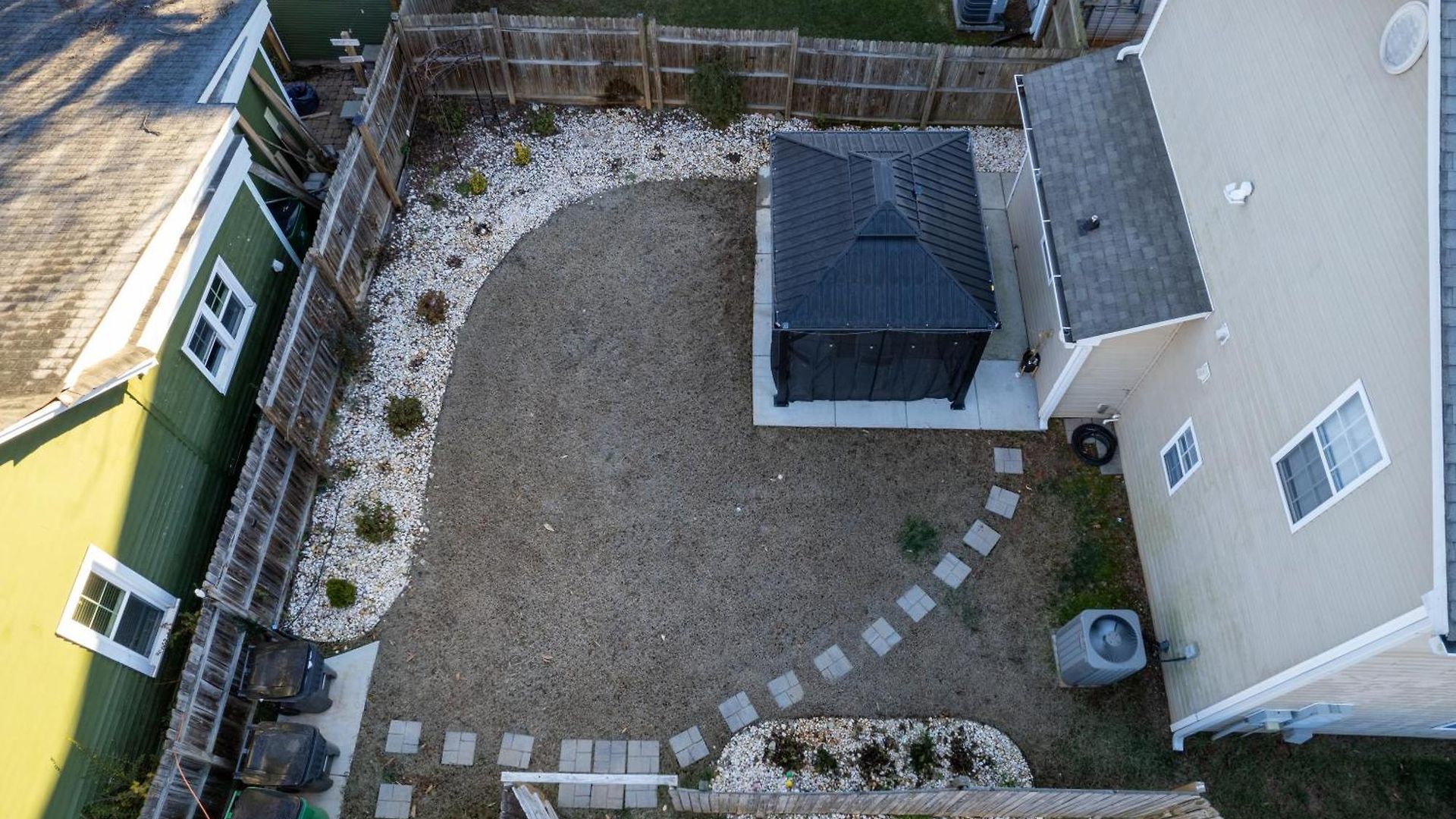 Downtown Gem With Fenced Yard, Bbq Grill And Firepit