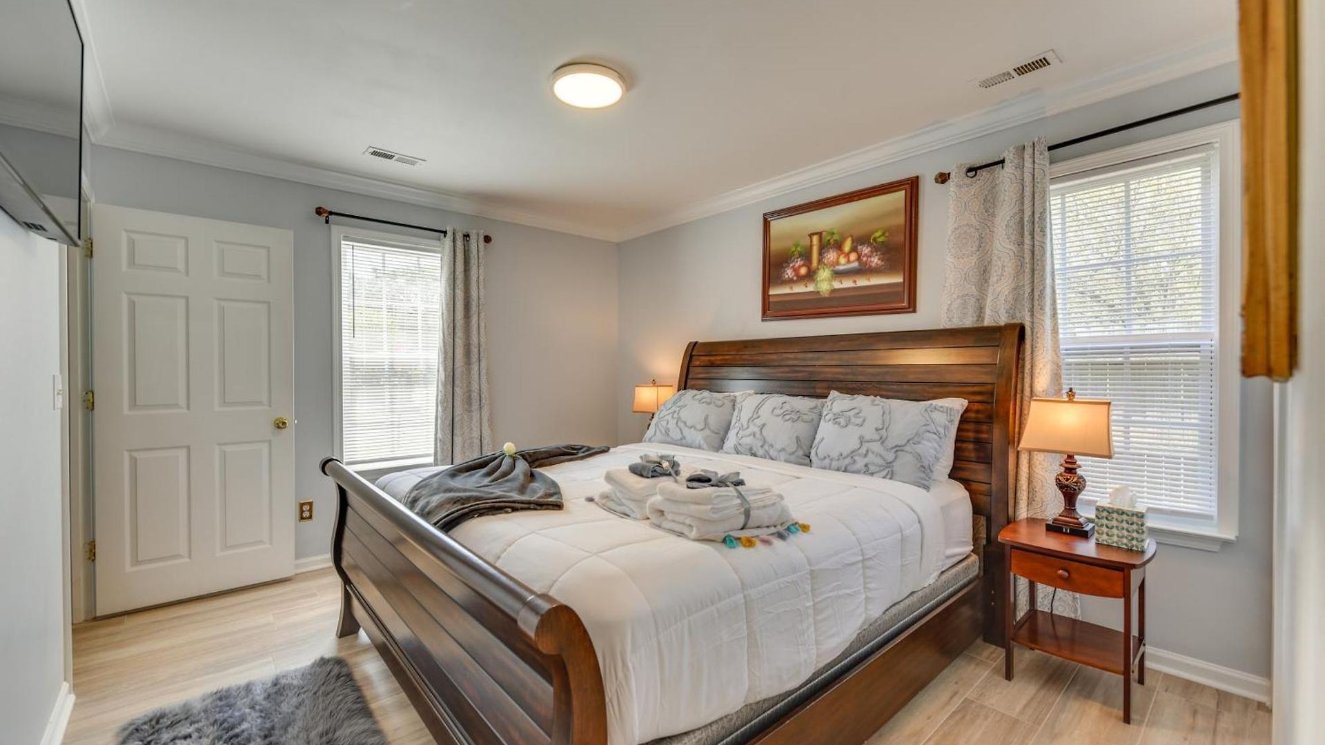 Downtown Gem With Fenced Yard, Bbq Grill And Firepit Holiday home Charlotte