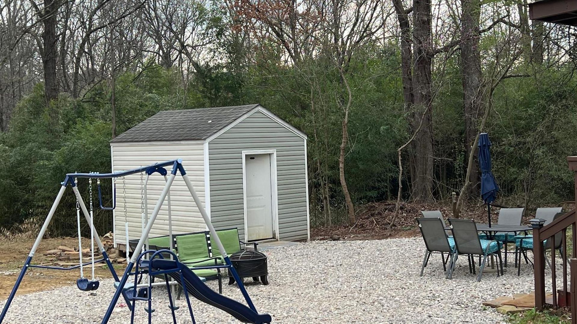 Family House With Jacuzzi Holiday home Charlotte