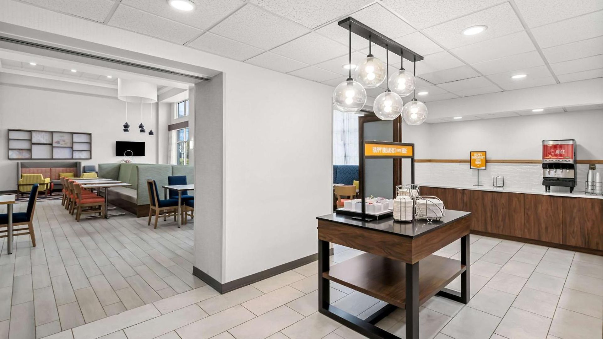 Hampton & Charlotte-airport Hotel 3*