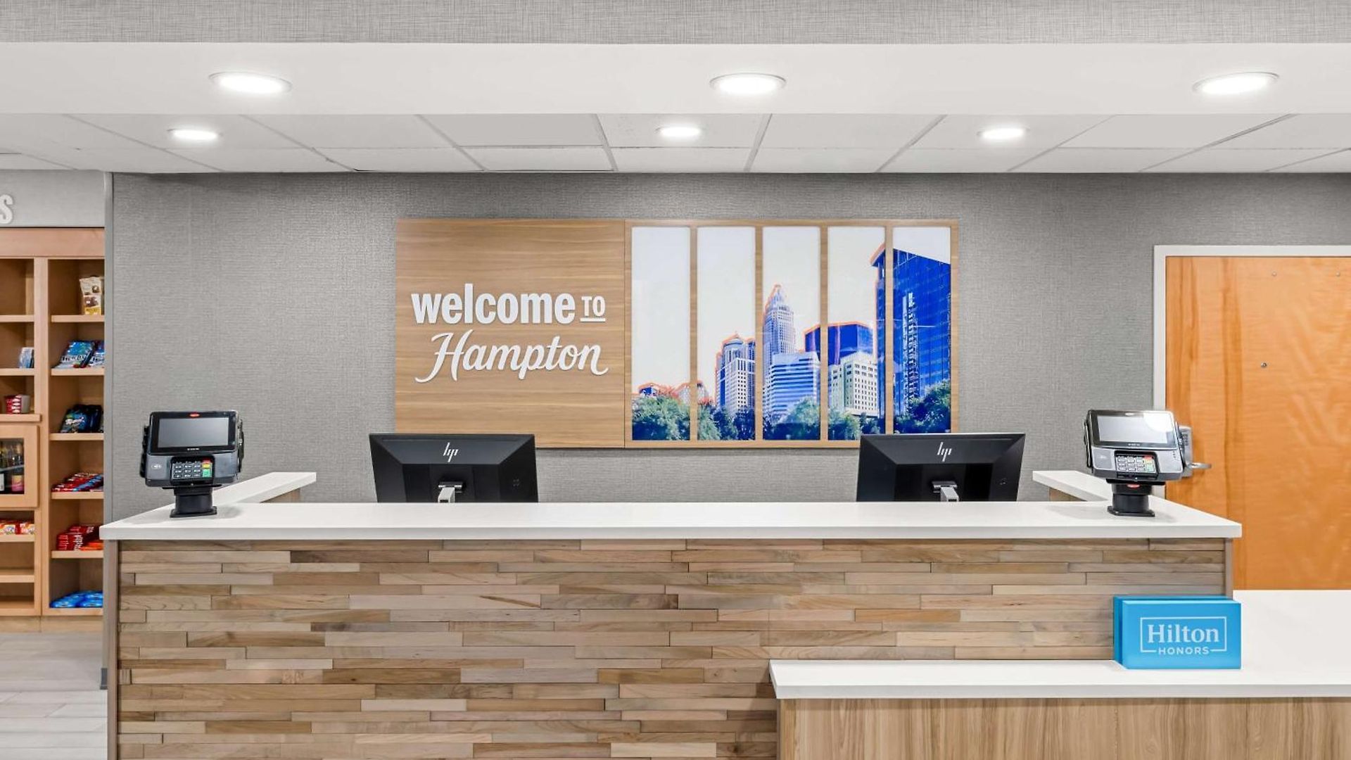 Hampton & Charlotte-airport 3*