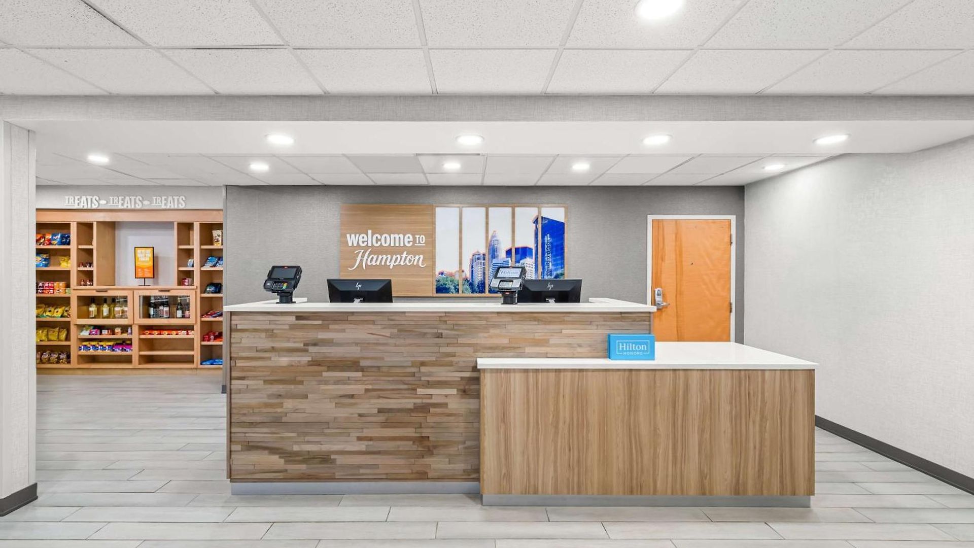 Hampton & Charlotte-airport Hotel