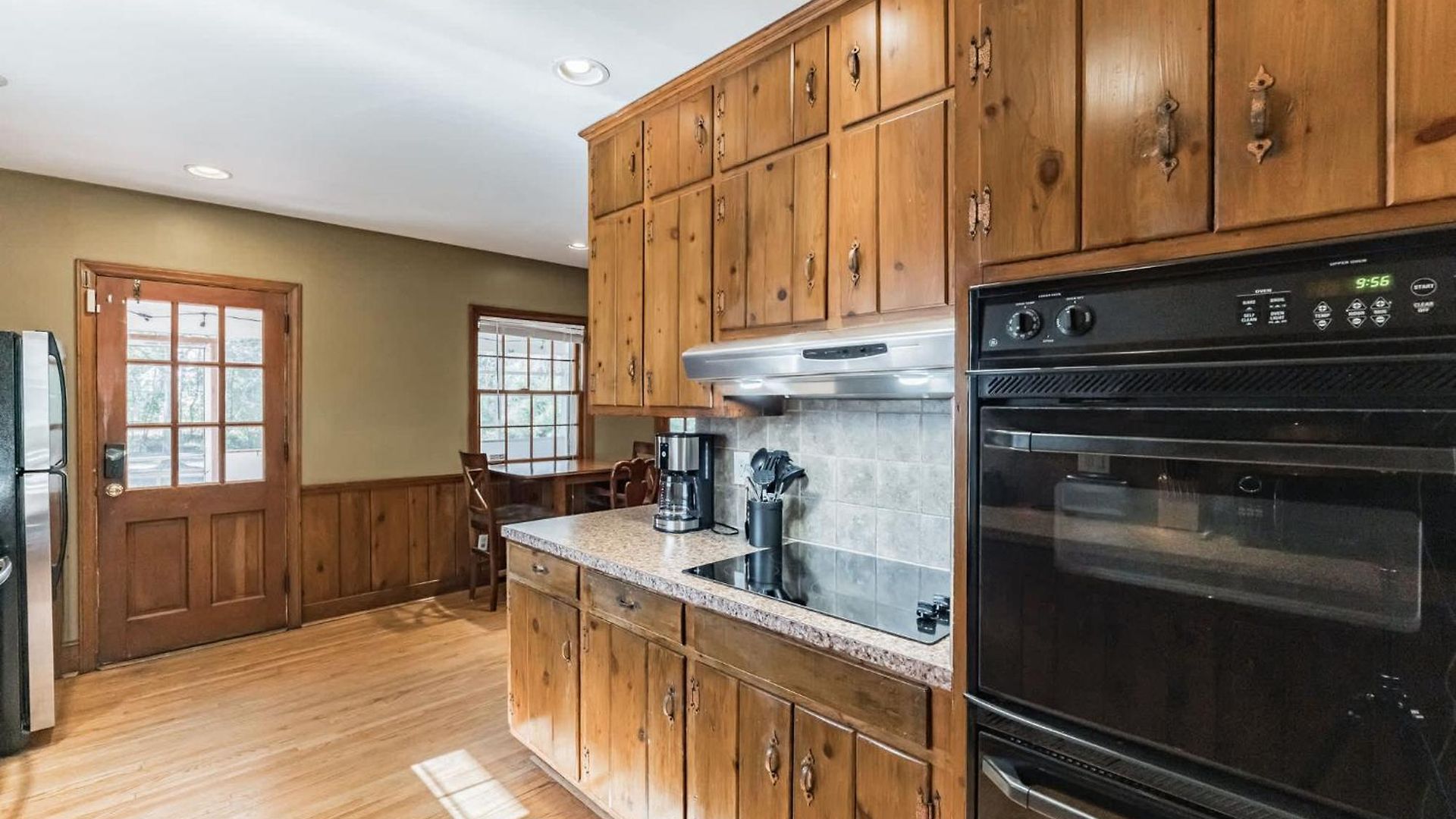 Holiday home 4 Bedroom Ranch In Prime Southpark Backyard And Porch