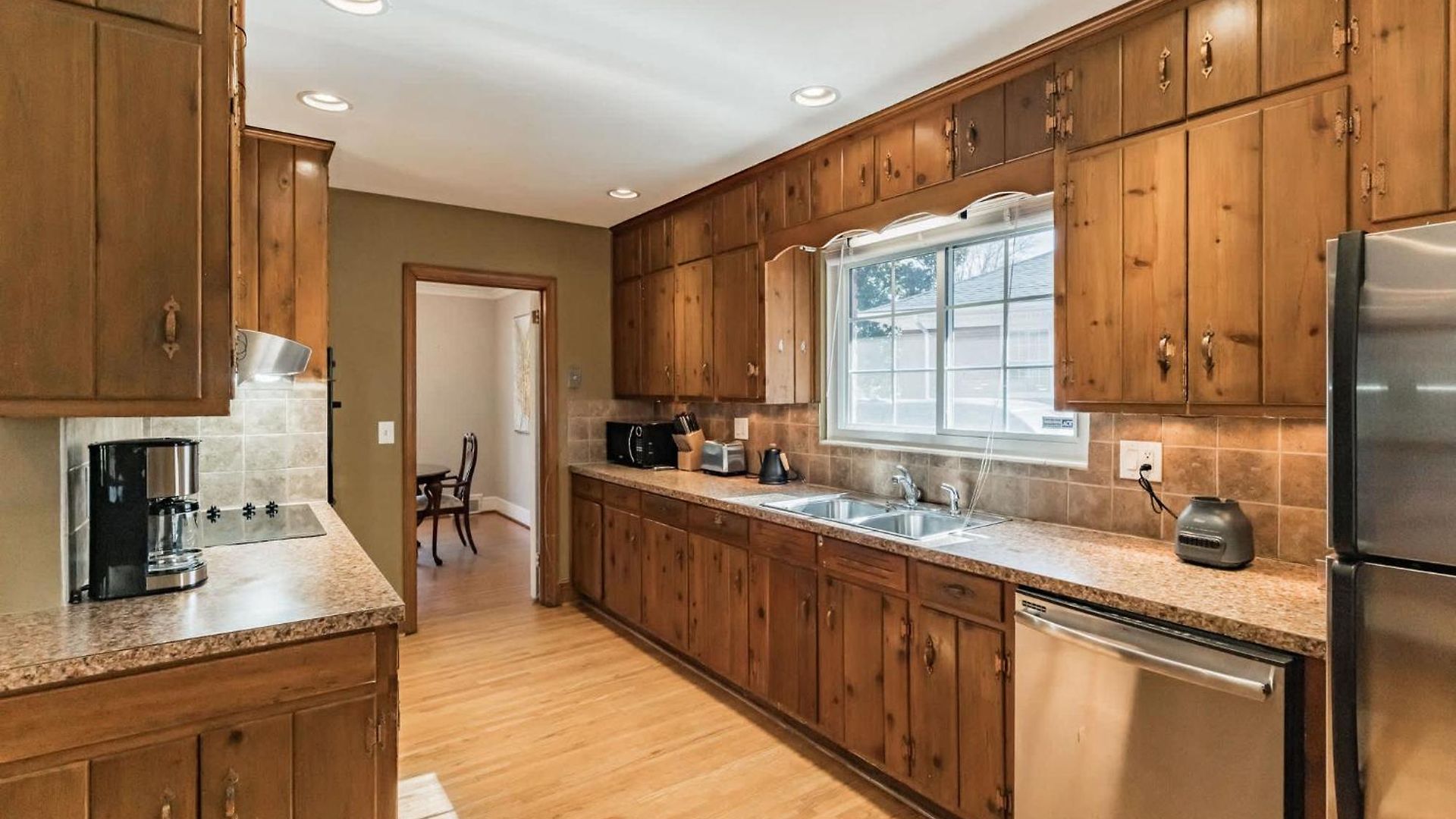 4 Bedroom Ranch In Prime Southpark Backyard And Porch * Charlotte