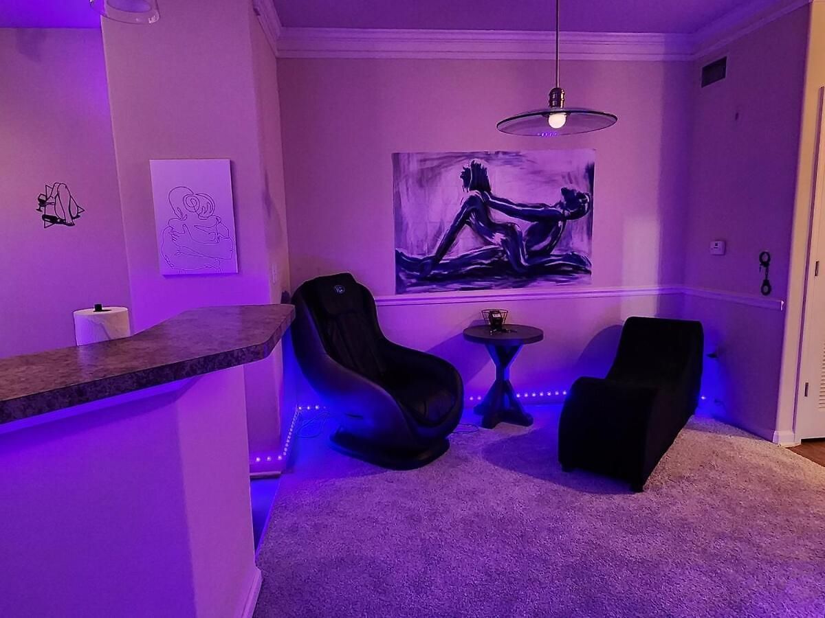 Frisky Adult Play Place - Fri & Sat Get Sunday Free! 