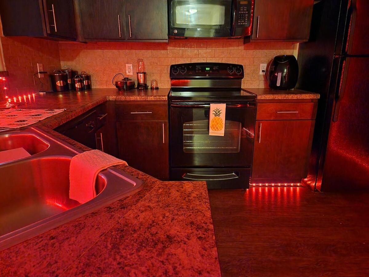 Apartment Frisky Adult Play Place - Fri & Sat Get Sunday Free! 