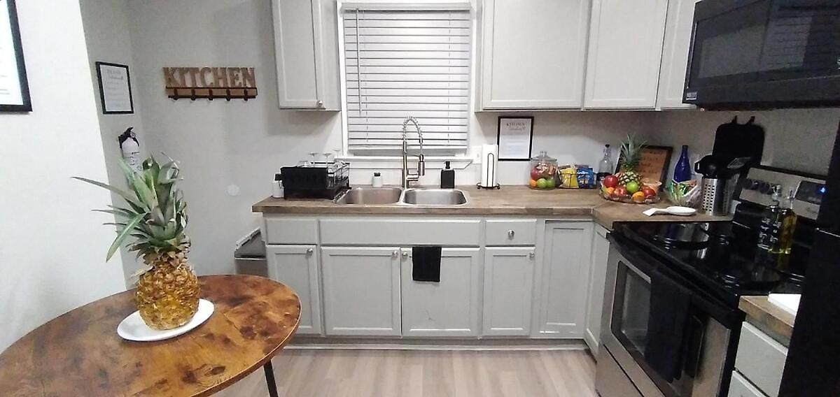 1 Bedroom Pina Pecan House By Palace Of Nobles * Charlotte