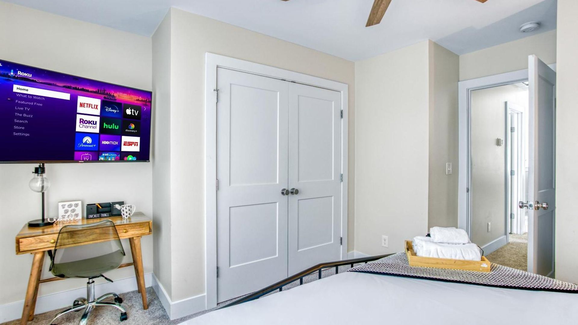 Holiday home 3 Lux King Beds O Game Rm O Fenced Backyard Escape Charlotte