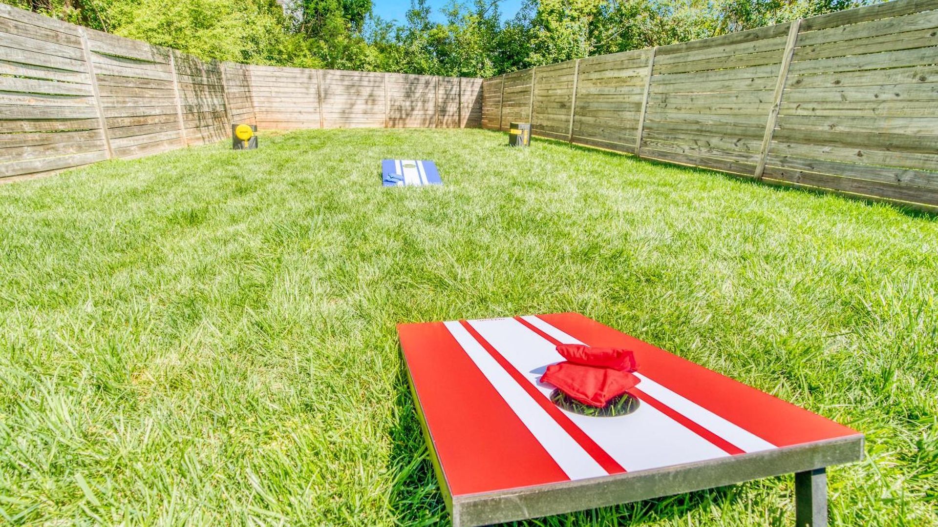 3 Lux King Beds O Game Rm O Fenced Backyard Escape Holiday home *