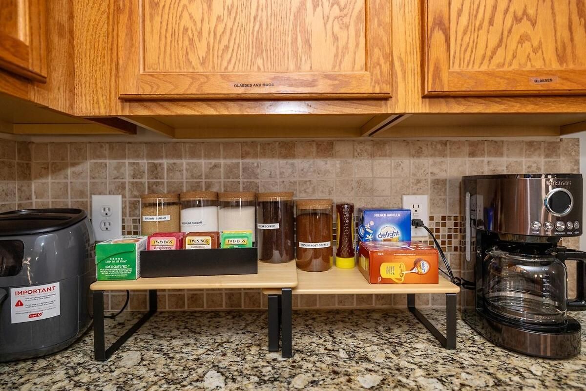 King And Queen Beds With A Gourmet Kitchen * Charlotte