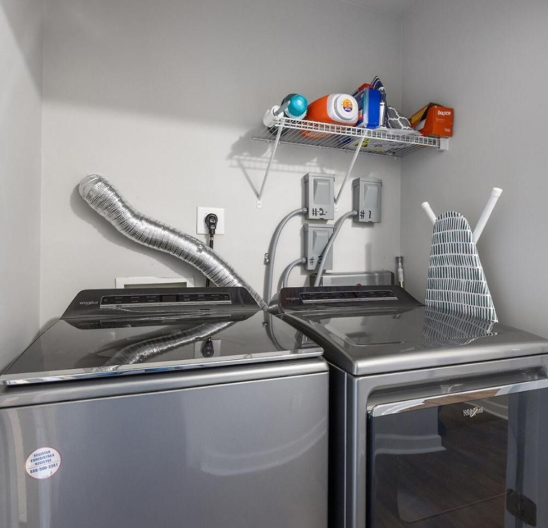 King And Queen Beds With A Gourmet Kitchen *