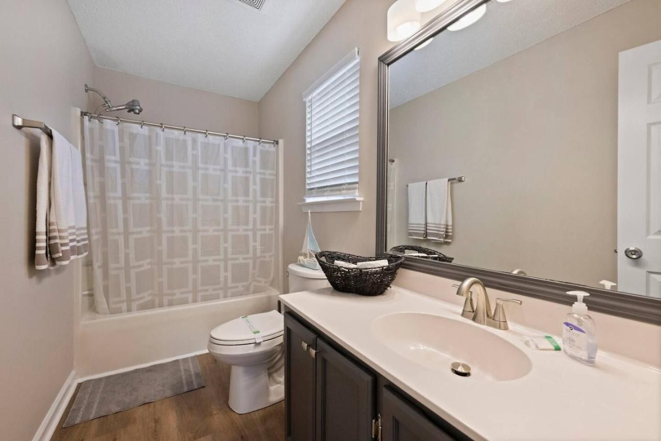 4br Cozy Retreat Charlotte