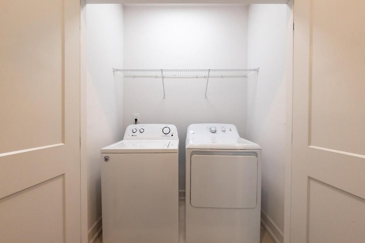 Pooltable-15 Mins To Uptown & Dt-king Bed! Charlotte