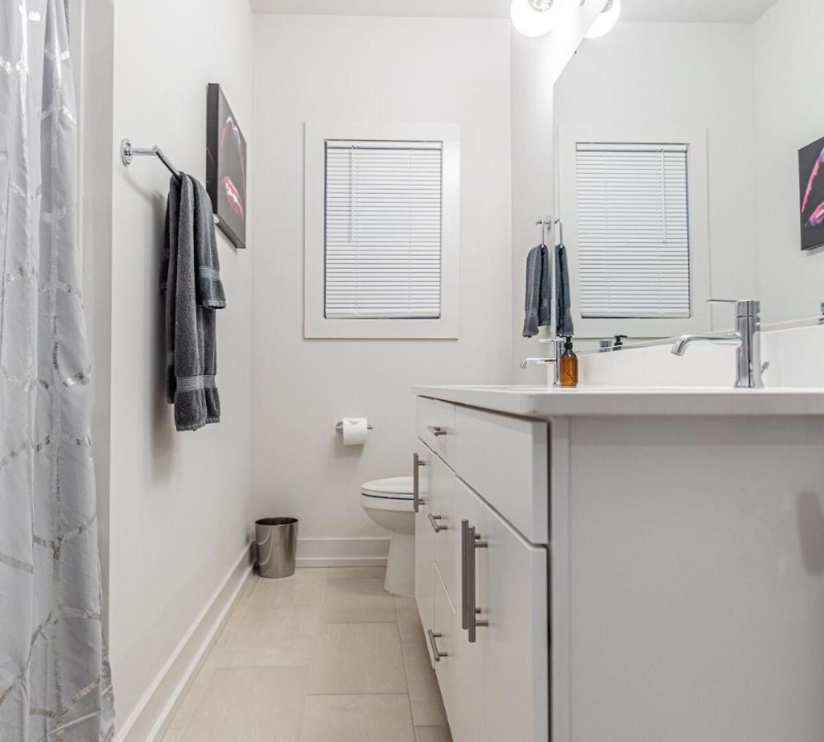Holiday home Pooltable-15 Mins To Uptown & Dt-king Bed!