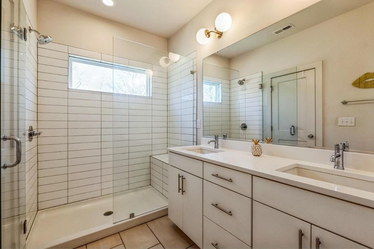 Pooltable-15 Mins To Uptown & Dt-king Bed! * Charlotte