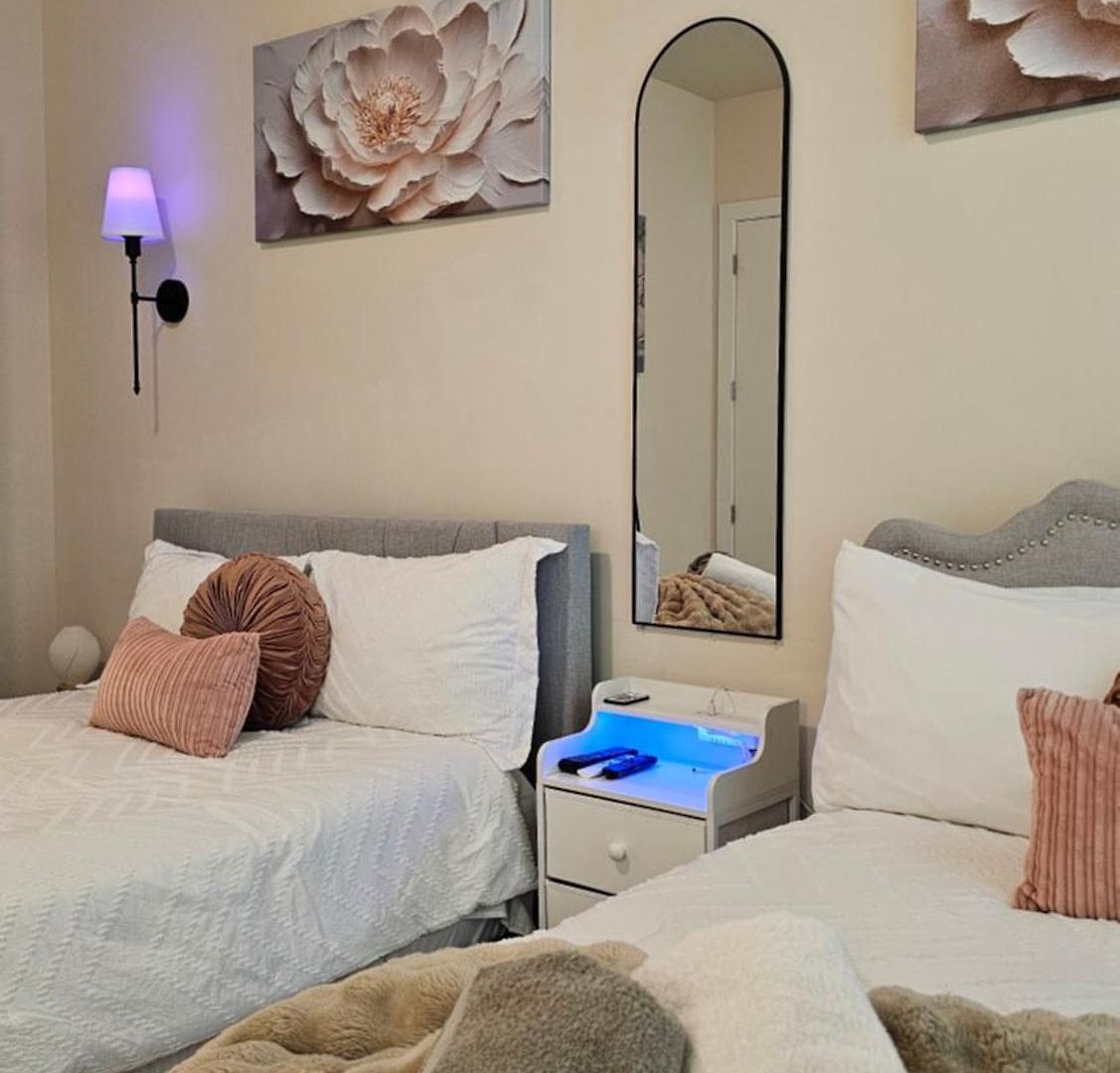 Holiday home Stylish 3br In Clt, Close To Downtown, Airport, Wfh & Parking & Family Friendly & Business Ready