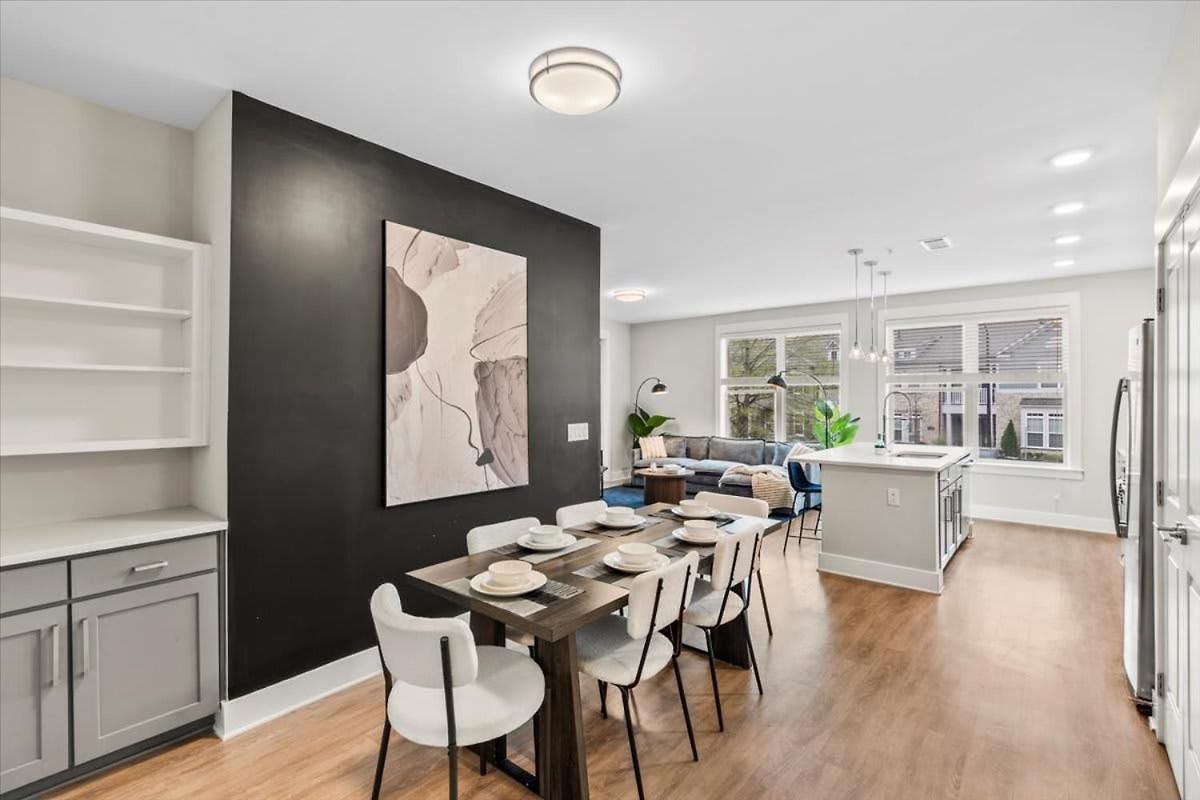 Luxurious King 3br In Waverly Charlotte! Apartment *