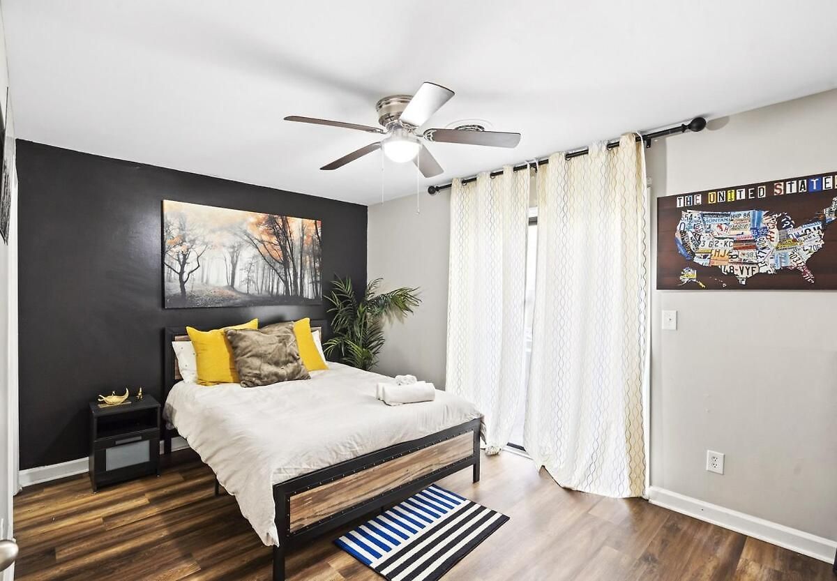 Luxe 2br 2 Bath Prime Uptown With Free Parking Apartment *