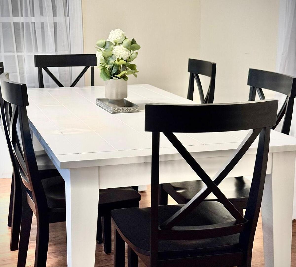 New! Special Intro Rate! Walkable, Fenced-in Yard Holiday home