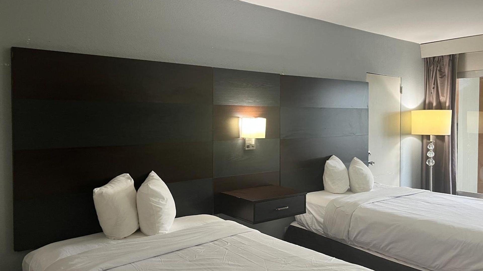 6 Charlotte, Nc - Airport South Hotel 4*