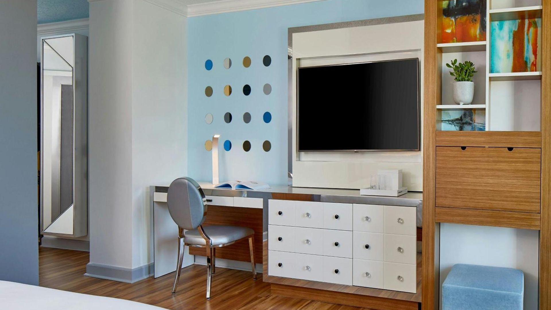 Renaissance Southpark Hotel