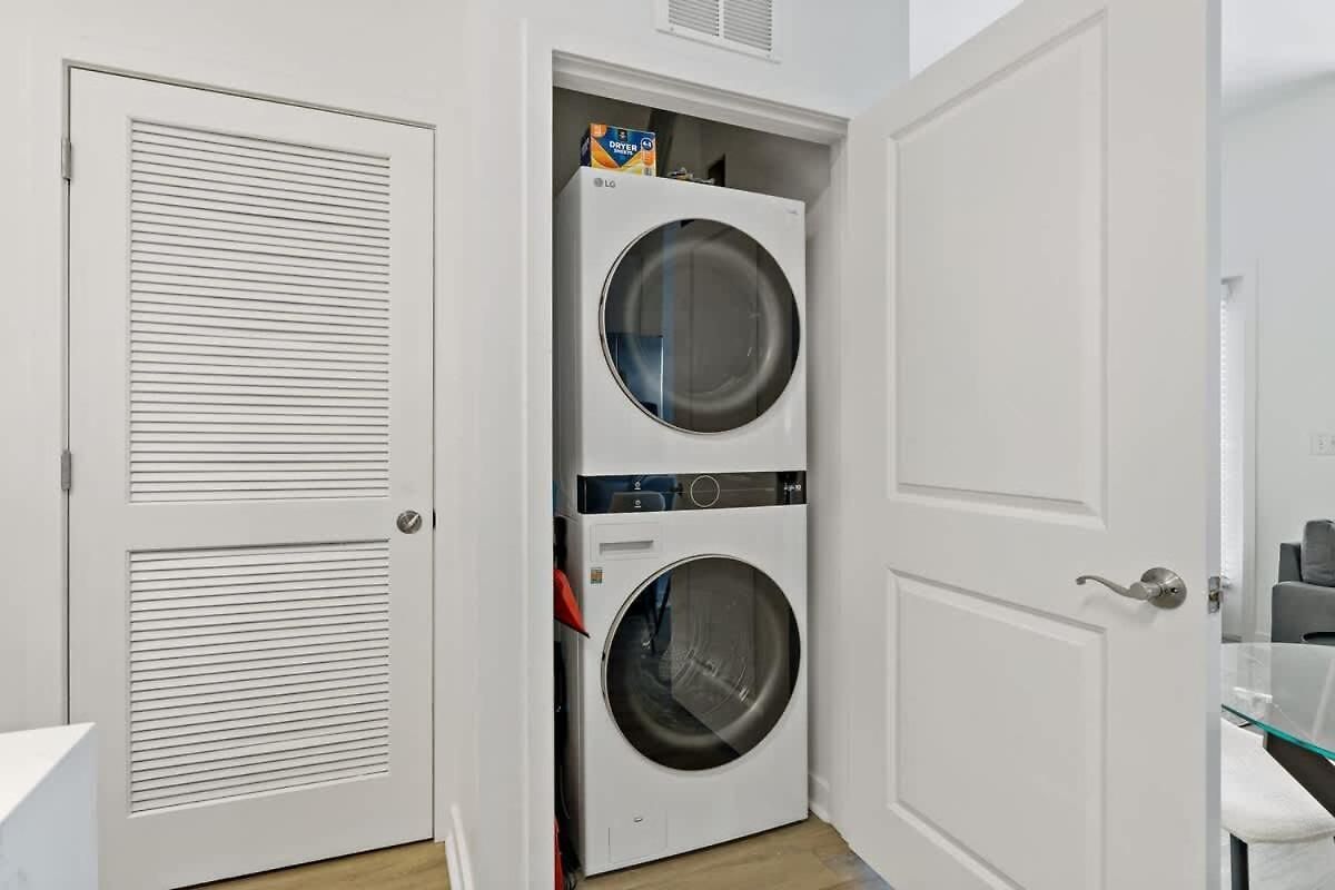 Chic - 5 Min Dt, Gym, Parking, W-d - Sleeps 6 * Charlotte