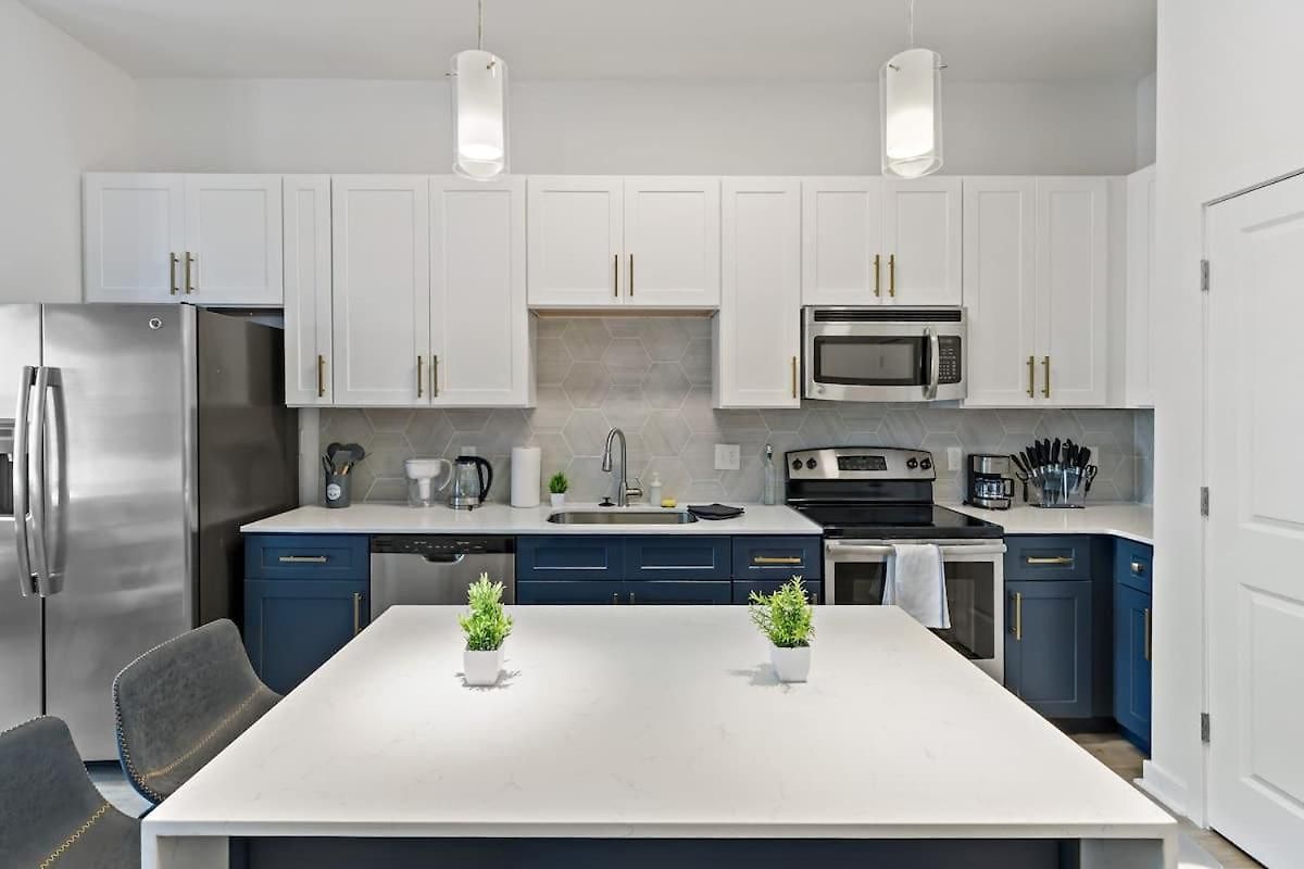 Chic - 5 Min Dt, Gym, Parking, W-d - Sleeps 6 Charlotte