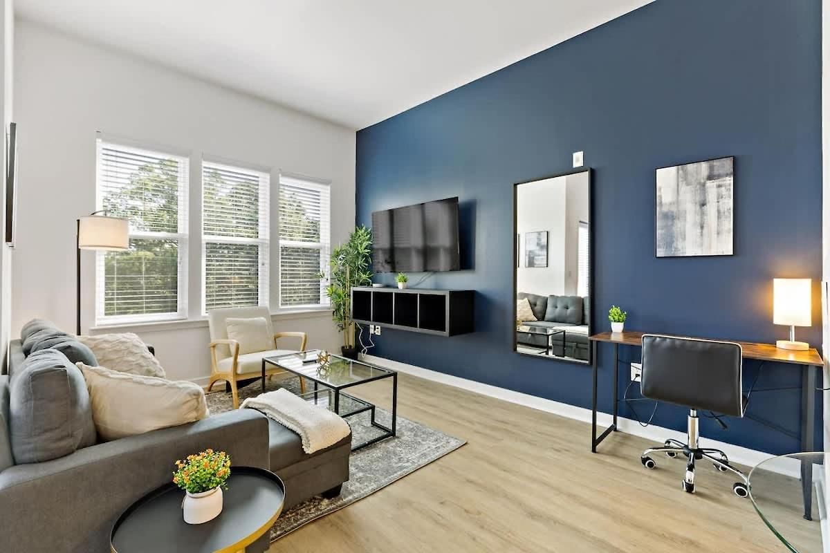 Apartment Chic - 5 Min Dt, Gym, Parking, W-d - Sleeps 6