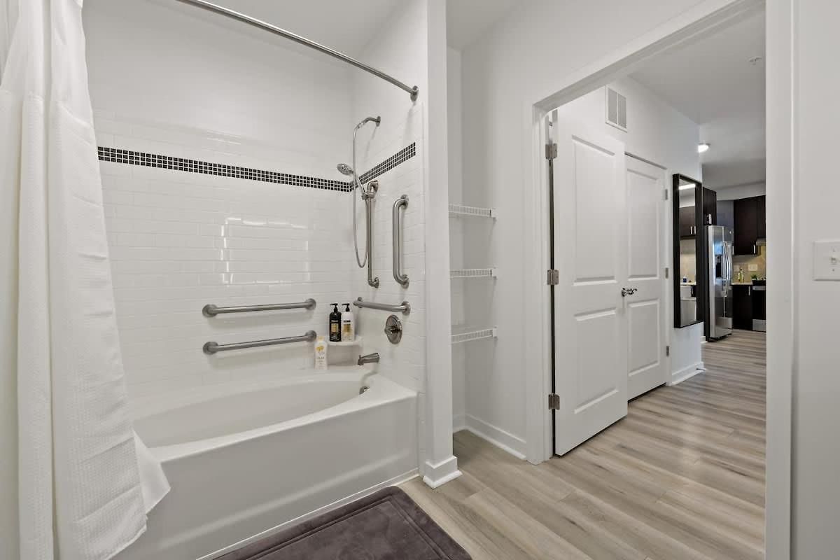 Unique 1bd - 5 Min Dt, Gym, Parking, W-d - Sleeps 6 *