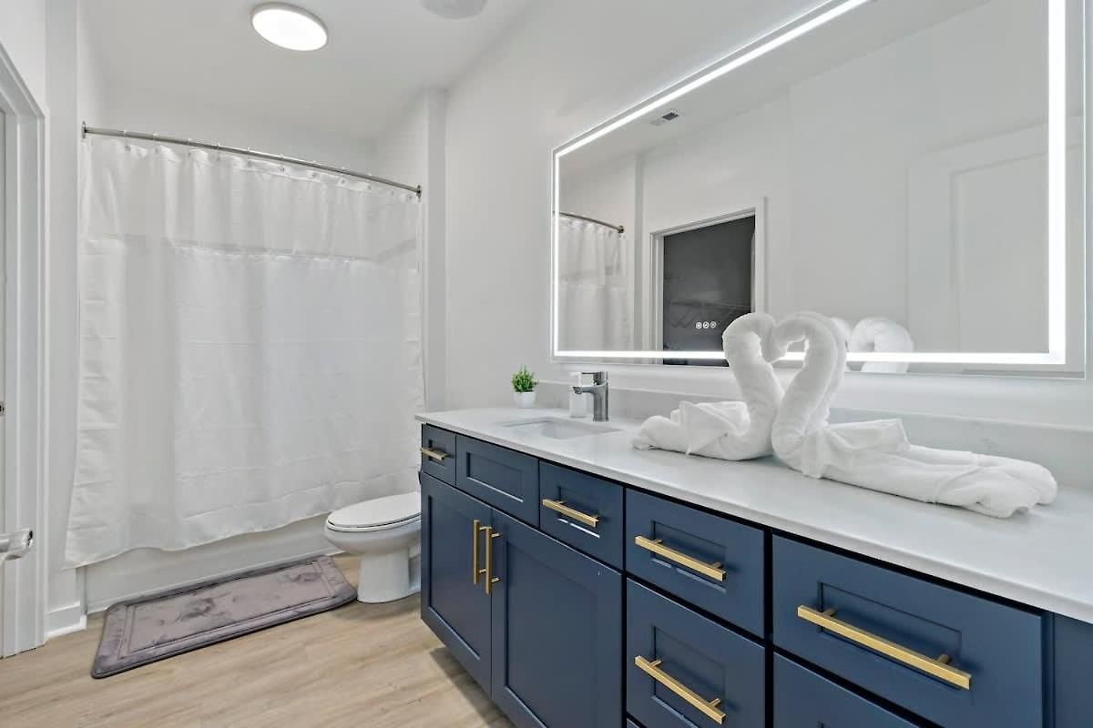 Luxe 1bd - 5 Min Dt, Gym, Parking, W-d - Sleeps 6 *