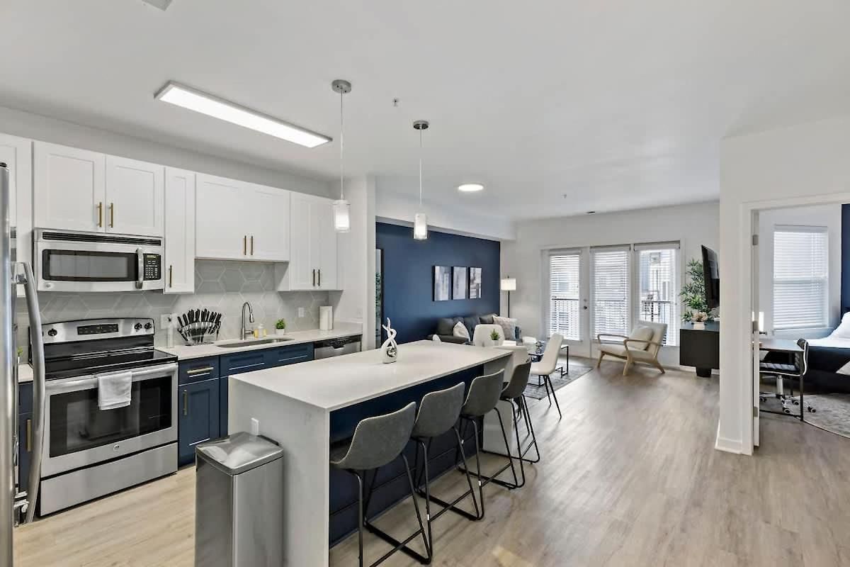 Luxe 1bd - 5 Min Dt, Gym, Parking, W-d - Sleeps 6 Apartment