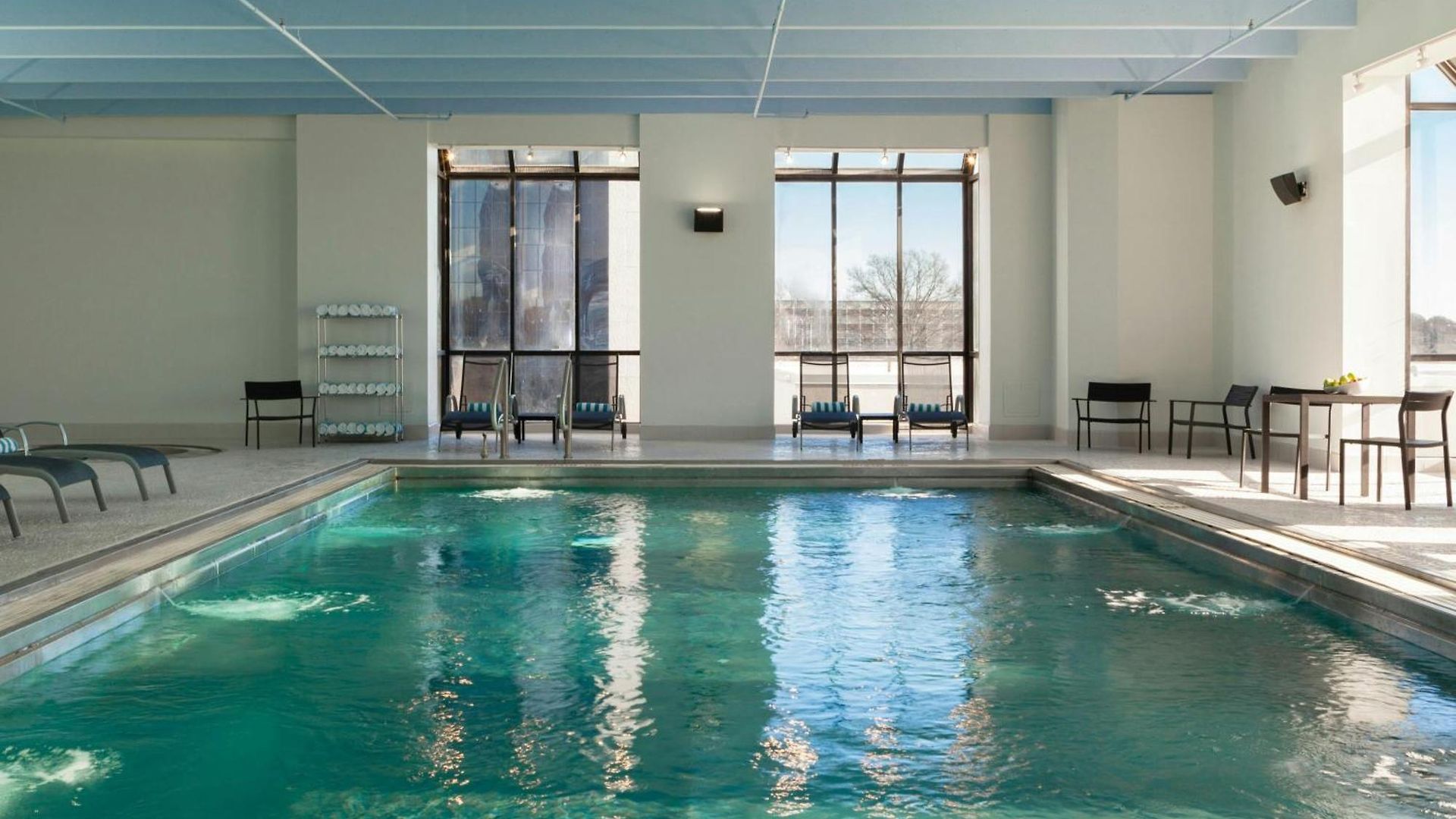 Le Meridien Hotel 4*