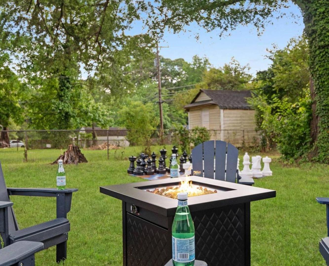 Backyard, Game Room, 15 Min To Downtown & Unc Charlotte