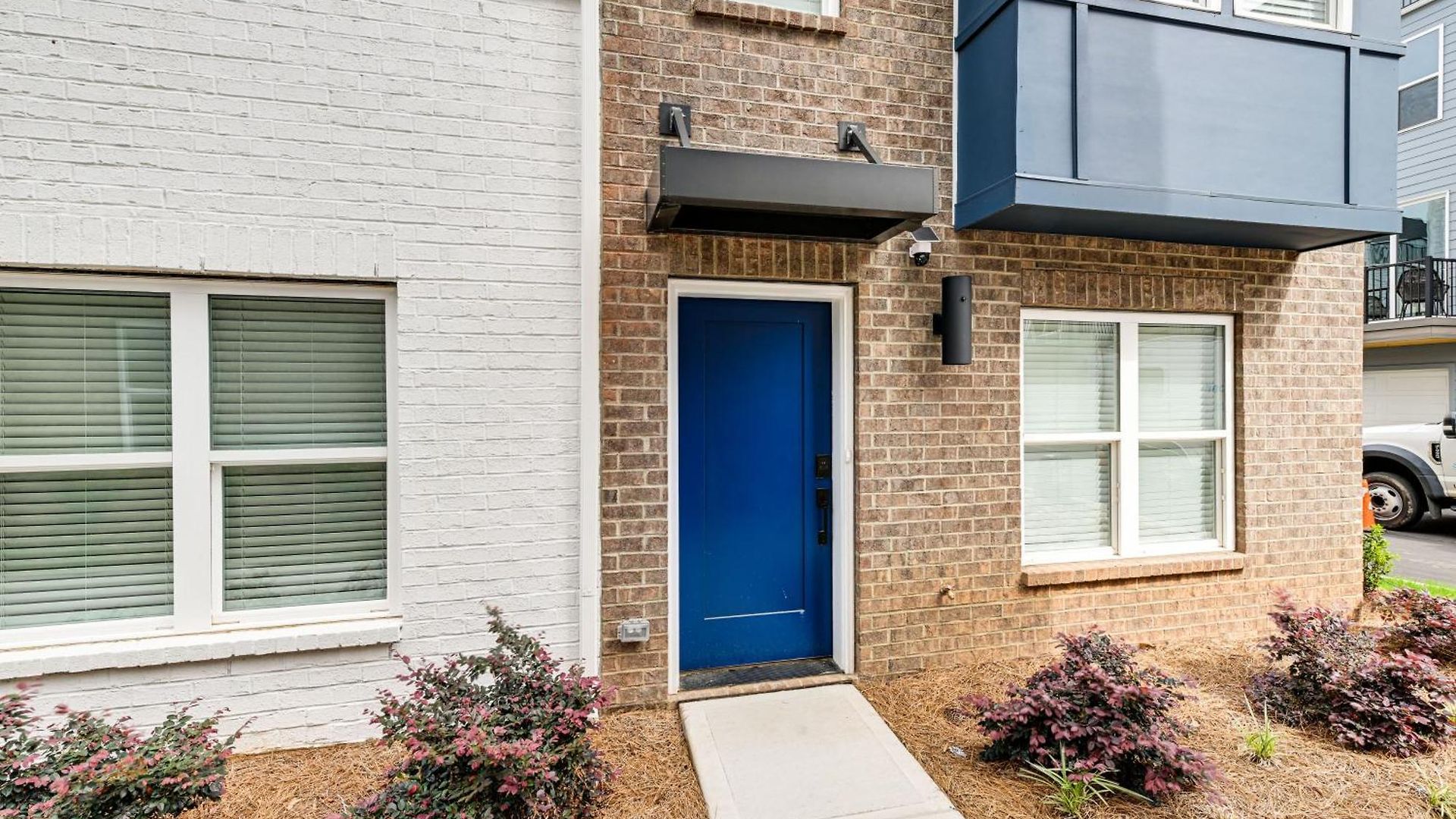 2 Mi To Uptown Charlotte: Townhome W/ Balconies! * Charlotte