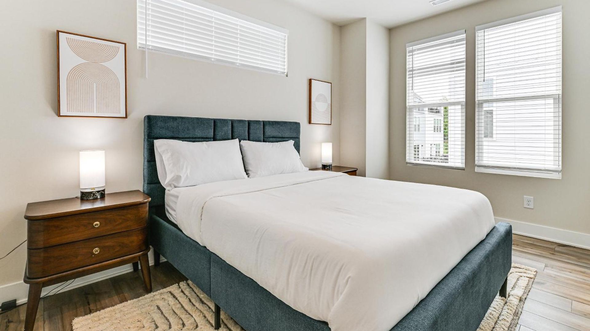 2 Mi To Uptown Charlotte: Townhome W/ Balconies! Holiday home Charlotte