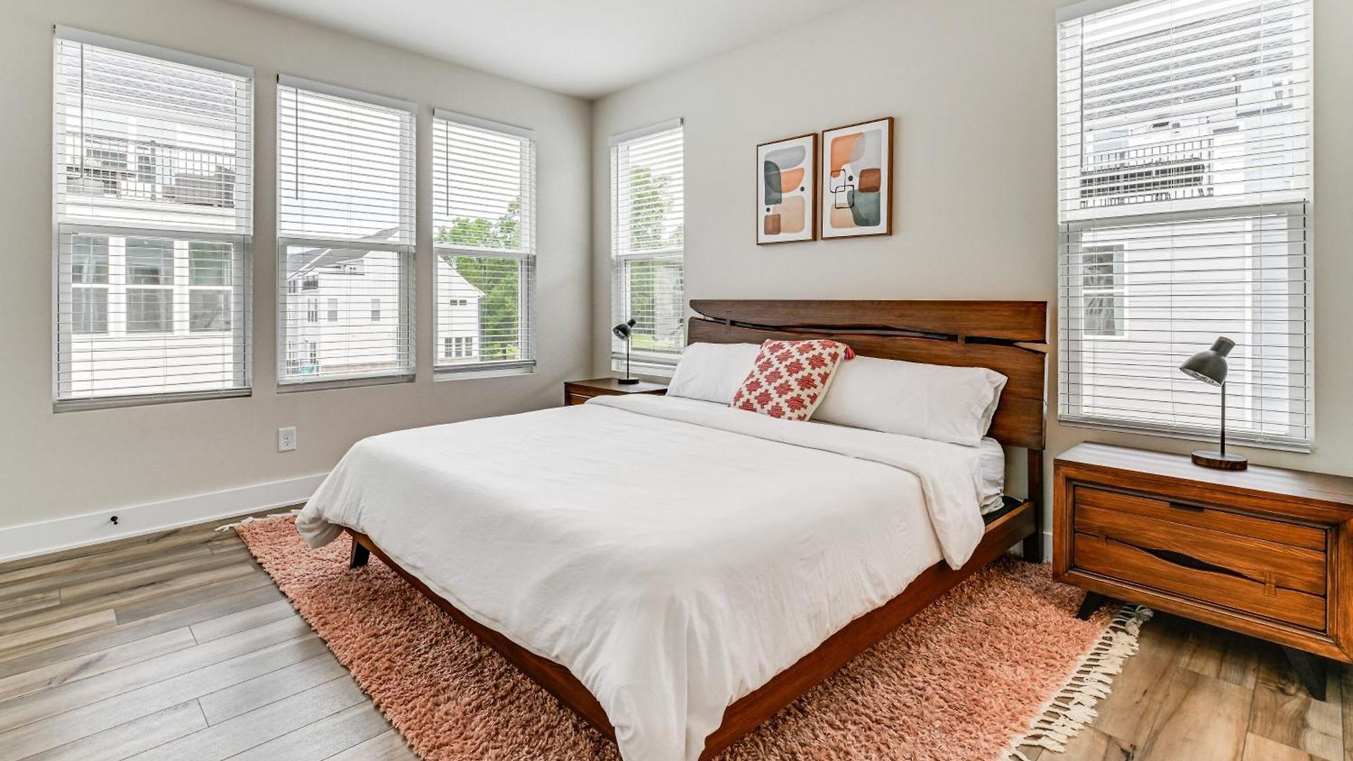 2 Mi To Uptown Charlotte: Townhome W/ Balconies! Holiday home Charlotte