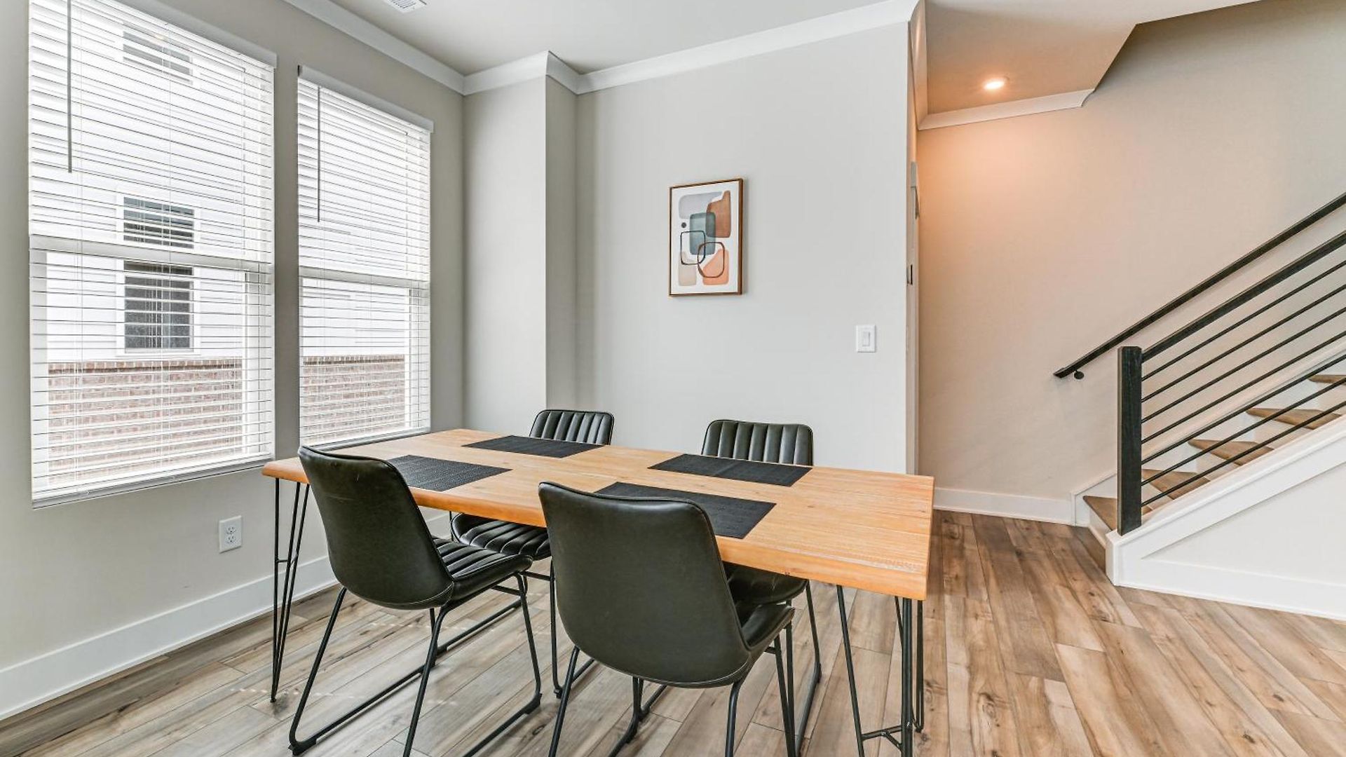 Holiday home 2 Mi To Uptown Charlotte: Townhome W/ Balconies! Charlotte