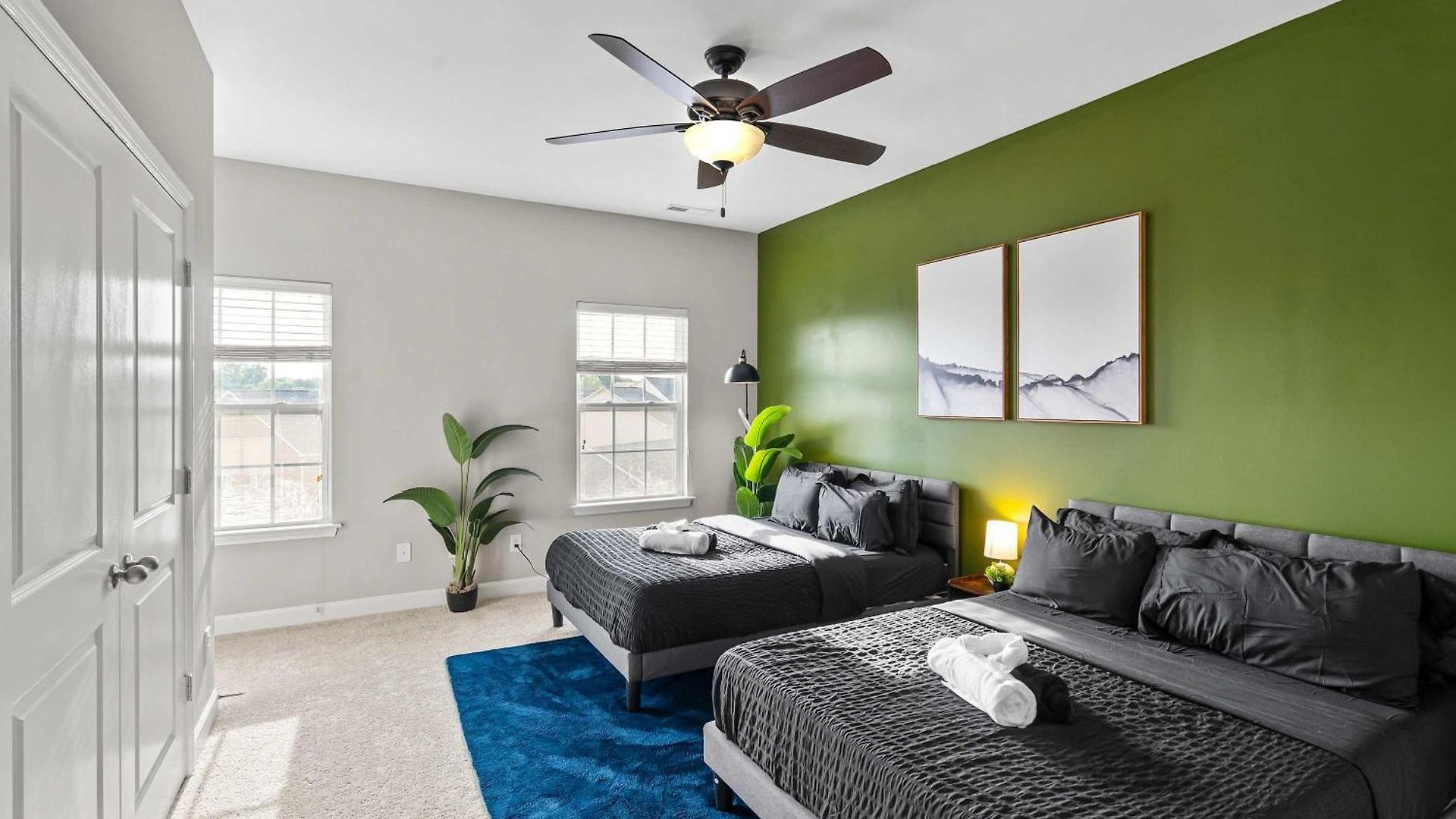 Upscale King 3br Townhouse In Pineville Holiday home Charlotte